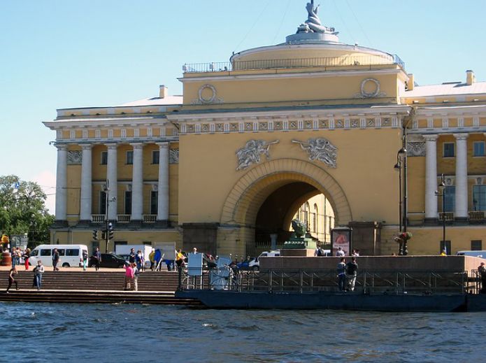 Адмиралтейство - вид с Невы - Санкт-Петербург